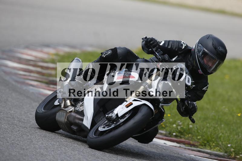 /Archiv-2024/29 12.06.2024 MOTO.CH Track Day ADR/Gruppe rot/70